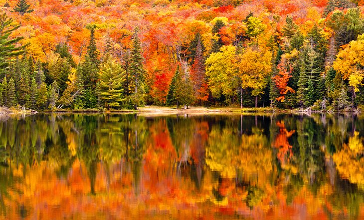 places to visit in canada during october