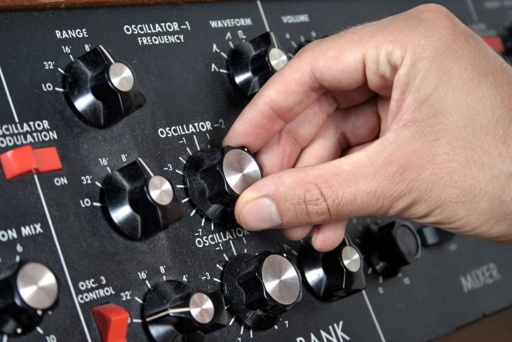 Oscillator on a vintage keyboard