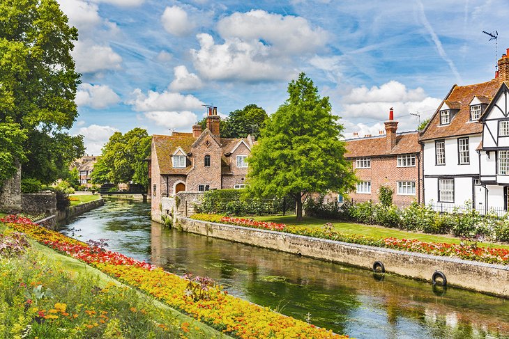 A picturesque canal in Kent