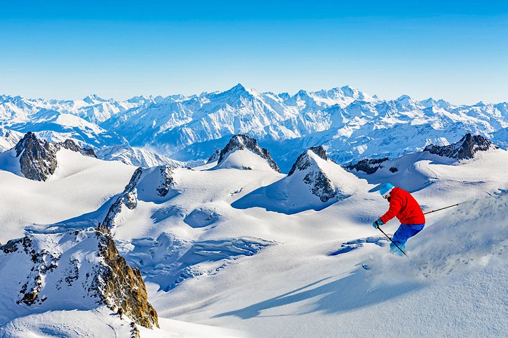 Off-piste skiing at Chamonix