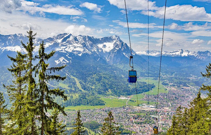 Gondola above Garmisch-Partenkirchen