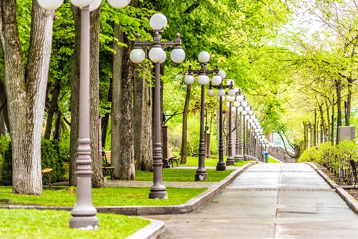 Grande Allee sidewalk, Quebec City