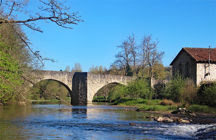 12 atracciones y lugares mejor calificados para examinar en la región de Limousin 12 atracciones y lugares mejor calificados para examinar en la región de Limousin