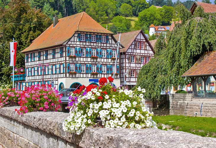Picturesque houses and flowers in Schiltach