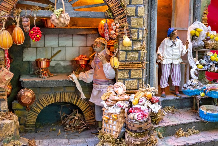 Presepio scene in Via San Gregorio Armeno