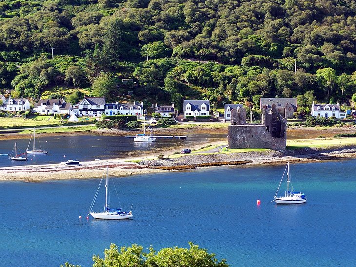 The village of Lochranza on the Isle of Arran