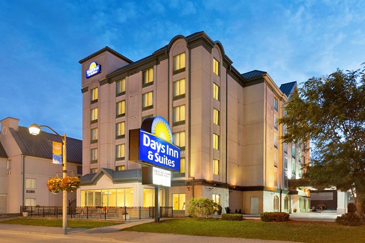 Photo Source: Days Inn & Suites - Niagara Falls Centre St. By the Falls