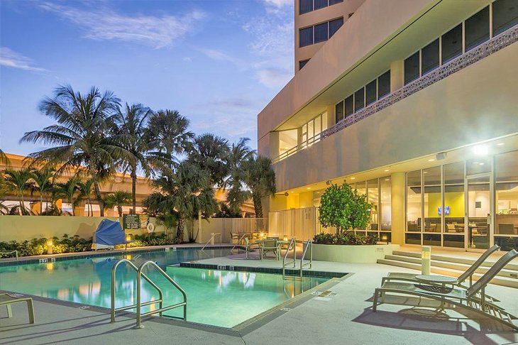 Photo Source: Holiday Inn Palm Beach Airport-Conference Center
