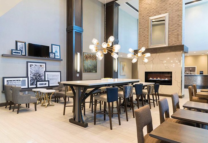 Photo Source: Hampton Inn & Suites Indianapolis-Keystone