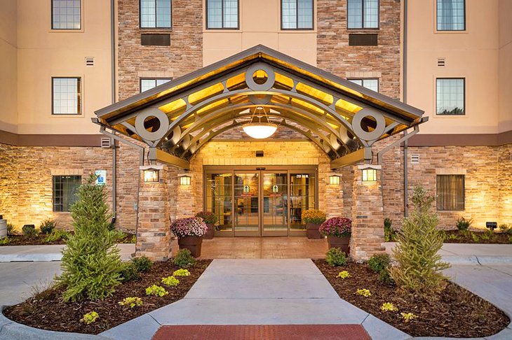 Source photo : Staybridge Suites Omaha West