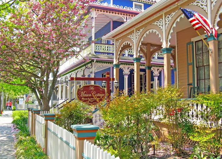 Victorian-style bed-and-breakfast hotels