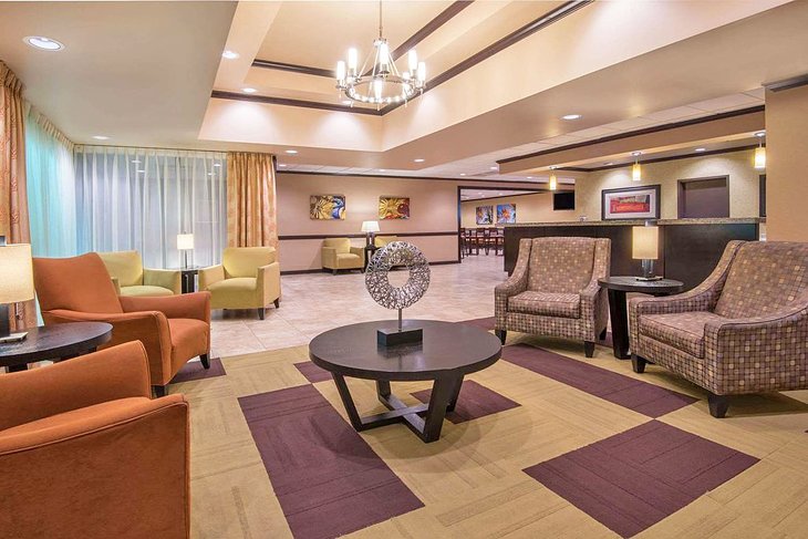 19 hoteles mejor calificados en la ciudad de Oklahoma 19 hoteles mejor calificados en la ciudad de Oklahoma