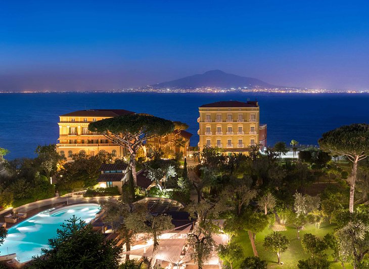 Photo Source: Grand Hotel Excelsior Vittoria