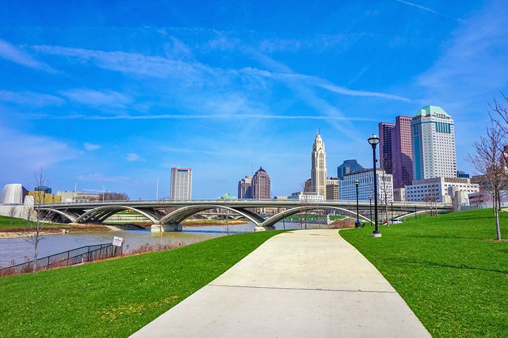 Path along the Scioto Mile