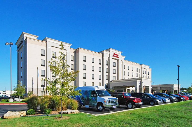 20 hoteles mejor calificados en Tulsa, OK
