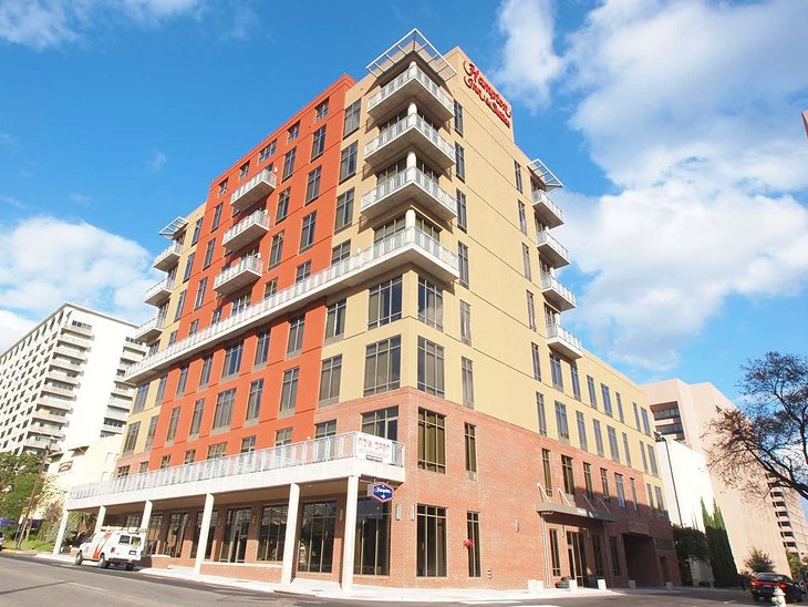 Photo Source: Hampton Inn & Suites Austin at The University/Capitol