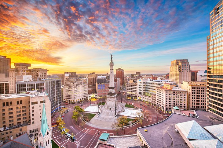 Monument Circle and downtown Indianapolis at dusk