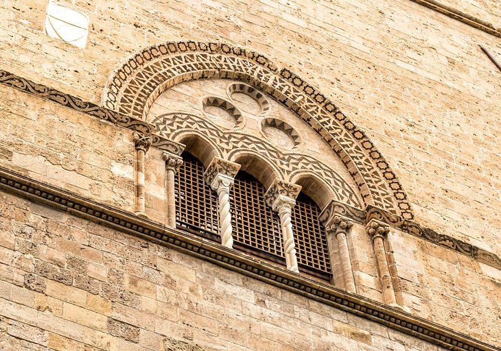 Window with lava stone inlay, Palazzo Chiaramonte