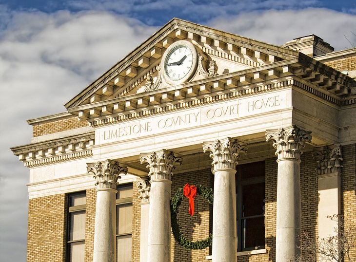 Limestone County Courthouse in Athens