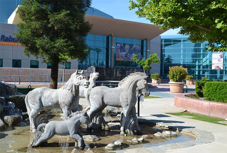 Sculptures outside Rabobank Arena, Theater & Convention Center