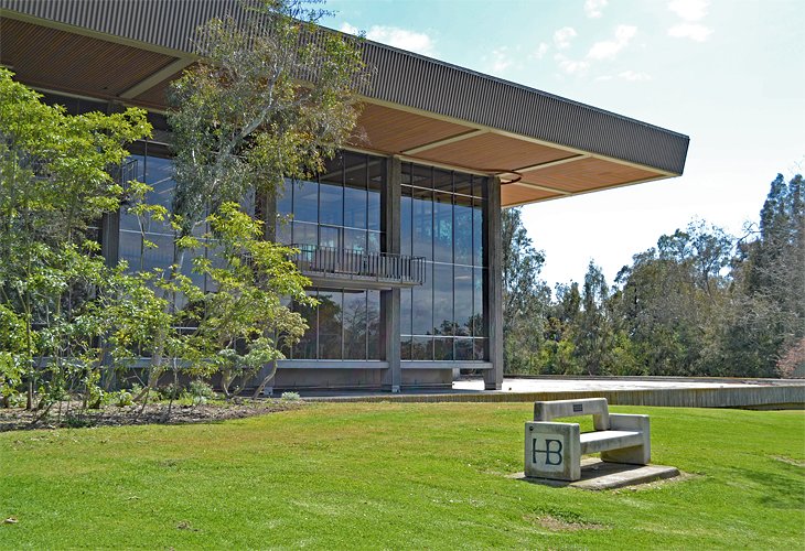 Huntington Beach Central Library