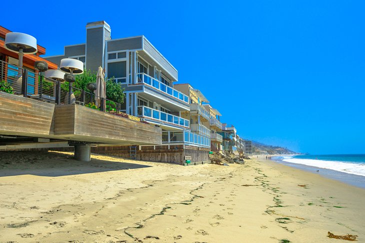 Beach houses in Malibu