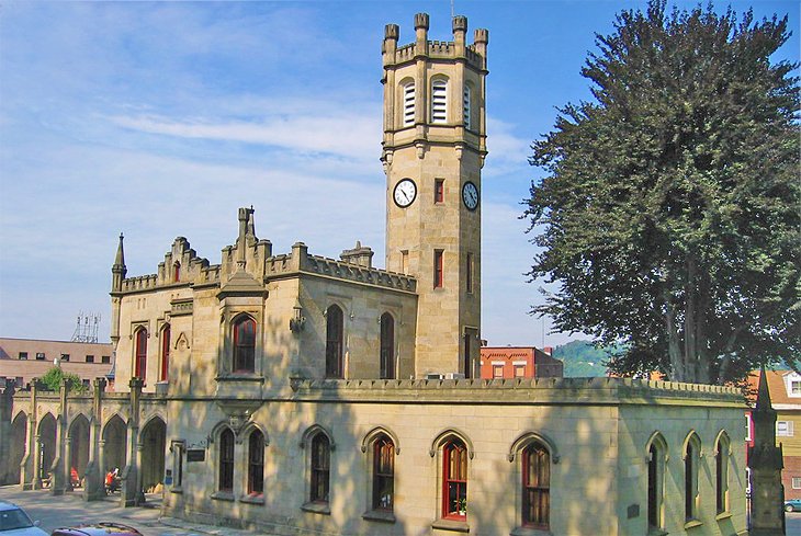 Butler Street Gatehouse, Lawrenceville  | Eli Pousson / photo modified