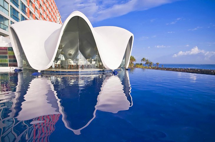 Photo Source: La Concha Renaissance San Juan Resort