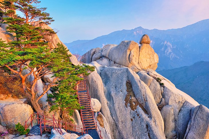 18 Top-Rated Tourist Attractions in Korea | PlanetWare