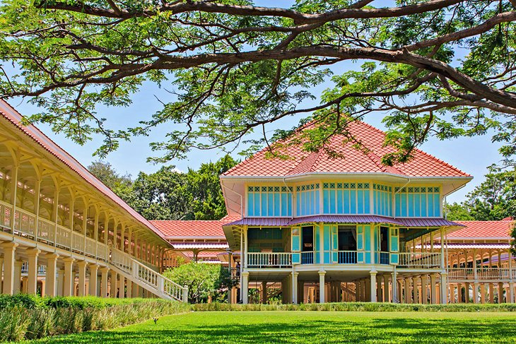 Maruekhathaiyawan Palace