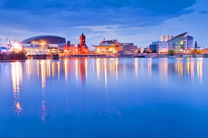 Cardiff Bay at dusk