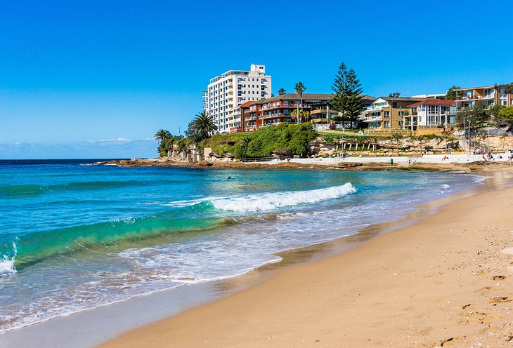 A sunny day on Cronulla Beach