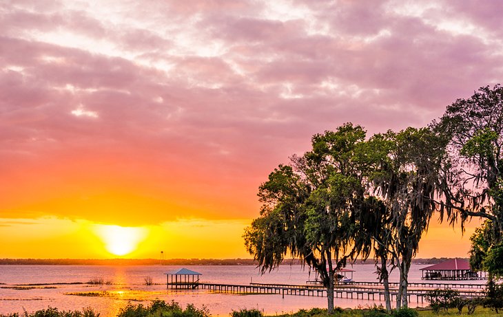 Fiery sunset over Lake Jackson in Sebring