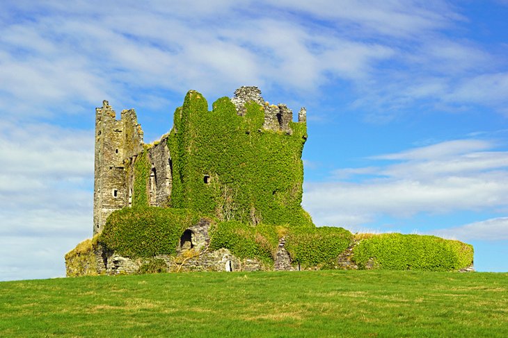 Ballycarbery Castle ruins