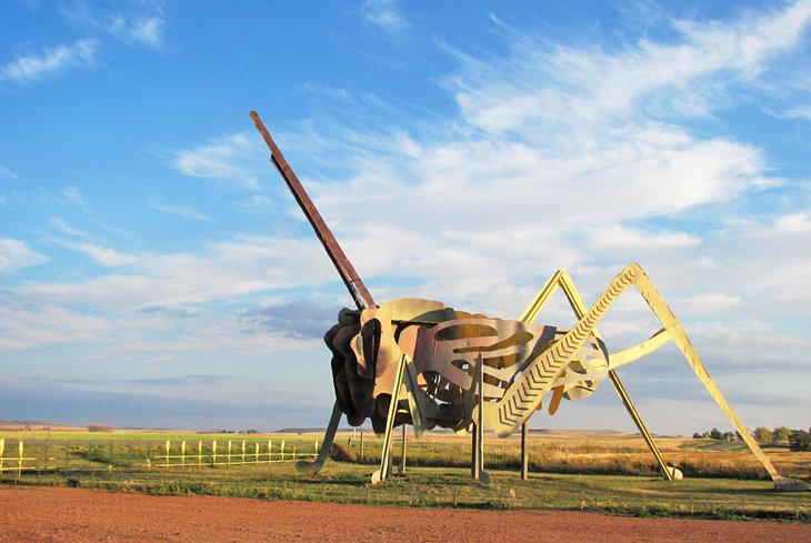 Grasshopper sculpture along the Enchanted Highway