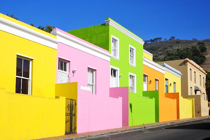 Maisons aux couleurs vives à Bo-Kaap