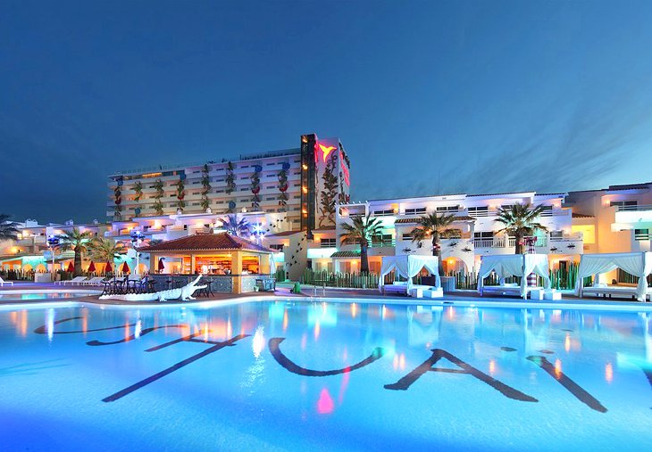12 resorts mejor calificados en Ibiza