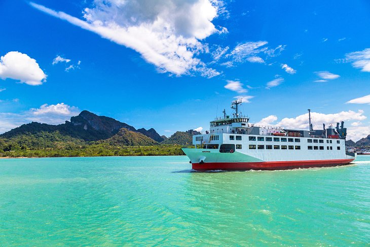 Ferry departing Surat Thani