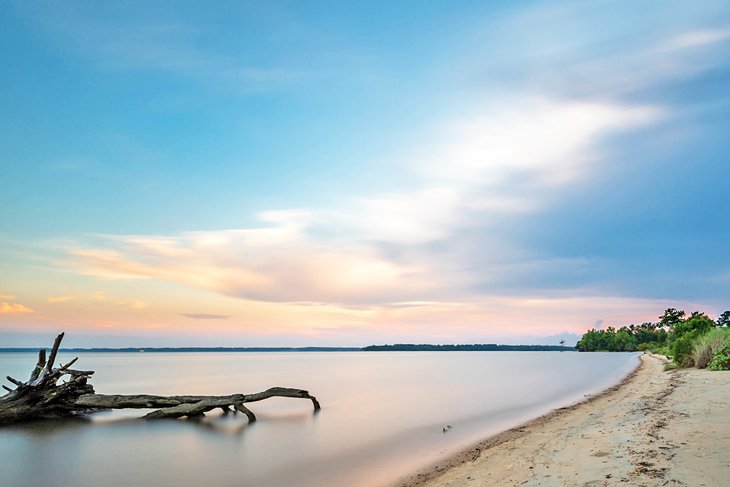 Dusk at Jamestown Beach