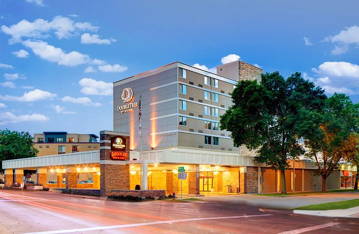 18 hoteles mejor calificados en el centro de Madison, WI 18 hoteles mejor calificados en el centro de Madison, WI