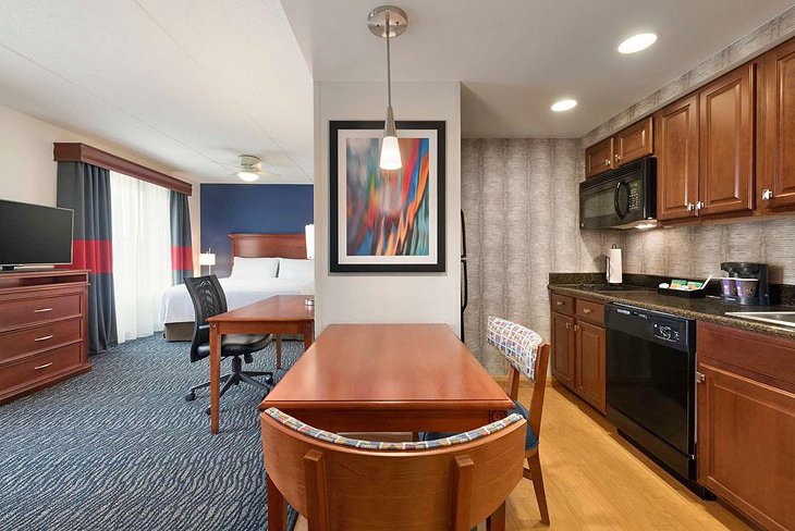 18 hoteles mejor calificados en el centro de Madison, WI 18 hoteles mejor calificados en el centro de Madison, WI