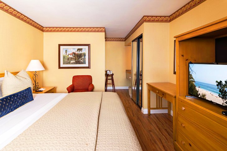 Photo Source: Laguna Beach Inn