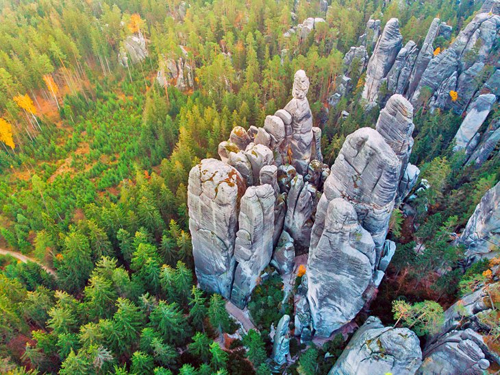 Vue aérienne des rochers d'Adrspach