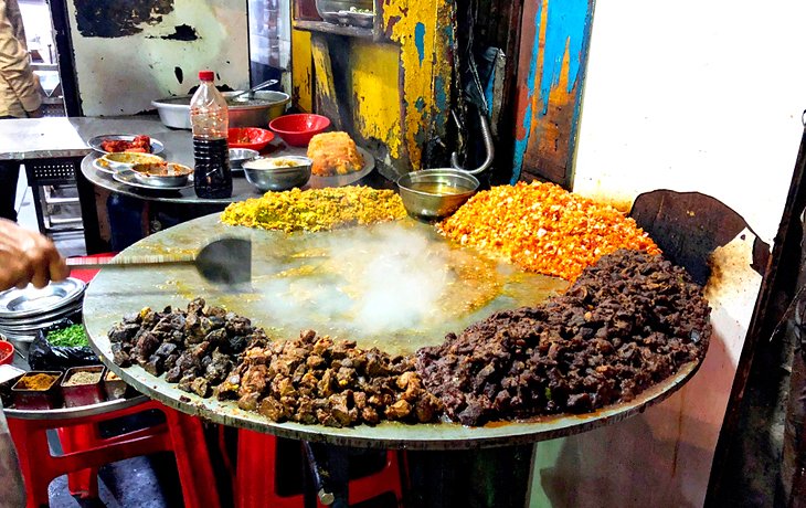 Street food vendor in Mumbai