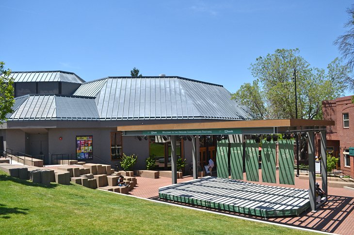 Green Show courtyard and stage