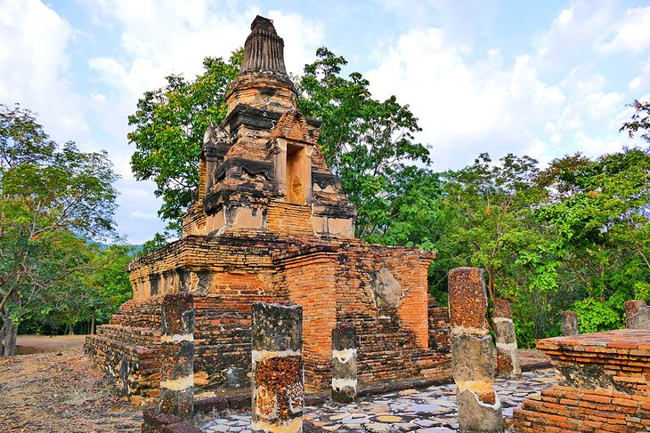 Wat Phra Bat Noi