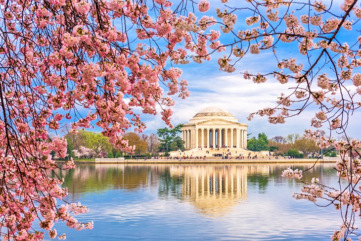 us places to visit april