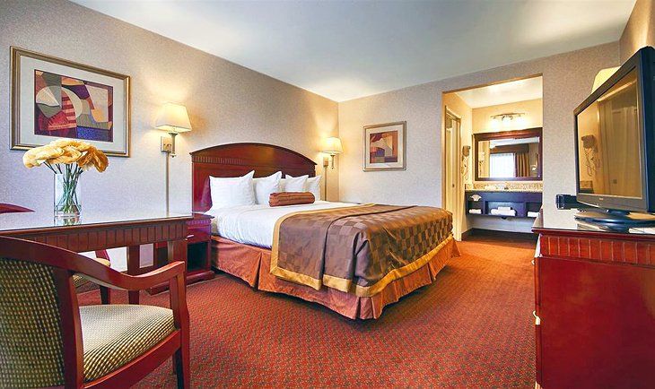 Photo Source: Best Western Pasadena Inn