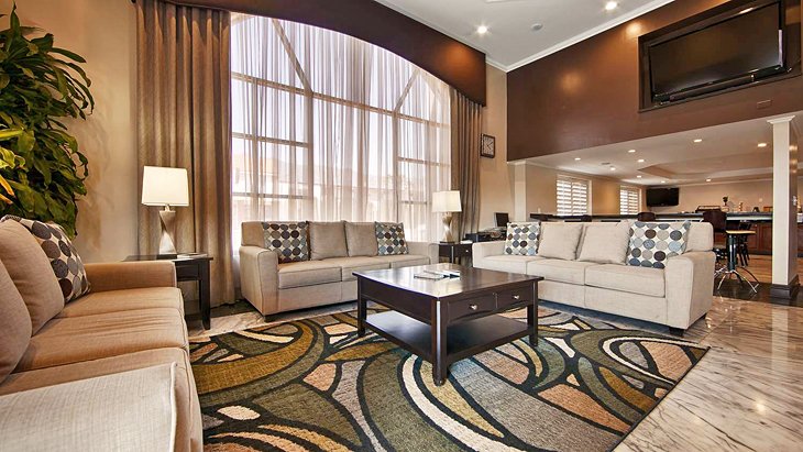 Photo Source: Best Western Pasadena Royale Inn & Suites