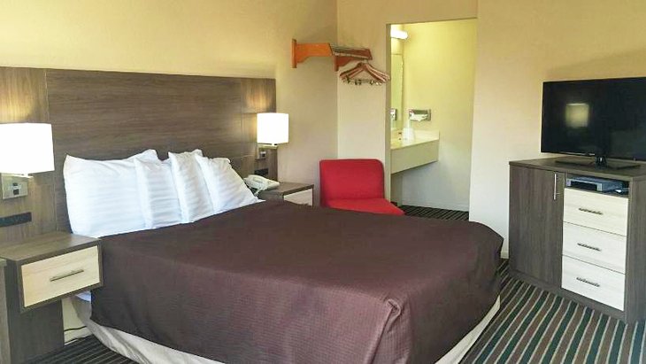 Photo Source: Beachview Inn